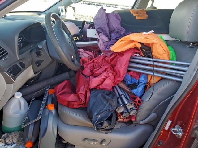 Kia Borrego Lx Image 2